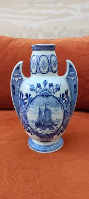 Une cruche en DELFT hauteur 22cm