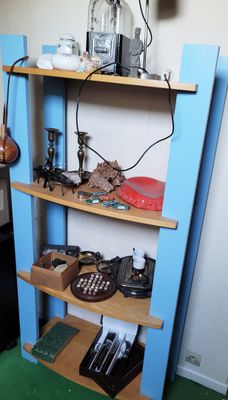 Contenu du grenier, sauf les lots 81 à 97 et la petite pièce… - Photo 1