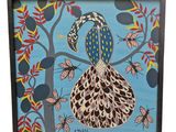 tableau représentant un paon dans un arbre, entouré de papillons