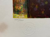 un gros plan sur un tableau représentant un vase posé sur une table