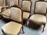 lot de six chaises avec assises rembourrées et repose-pieds