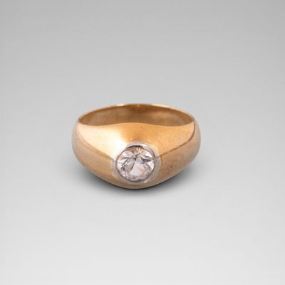 Bague jonc en or jaune 18K (750) surmontיe d'un simulant de …