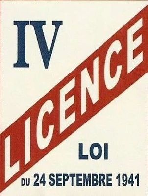 une image représentant un panneau indiquant le permis de conduire en France