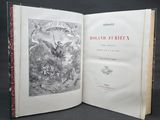 un livre ouvert avec l'image d'un oiseau dessus