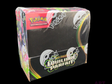 une boîte de cartes à collectionner Pokémon sur fond noir