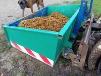 (Lots 51 à 66 : Matériel agricole stocké à Poussan) Benne DE… (photo 4)