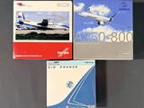 trois cartons d'Air France et un carton d'Air France