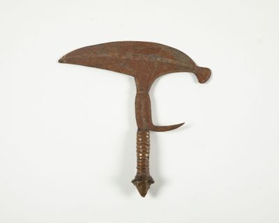 Couteau à tête d'oiseau Kota Nzabi du Gabon, fusée habillée … - Photo 1