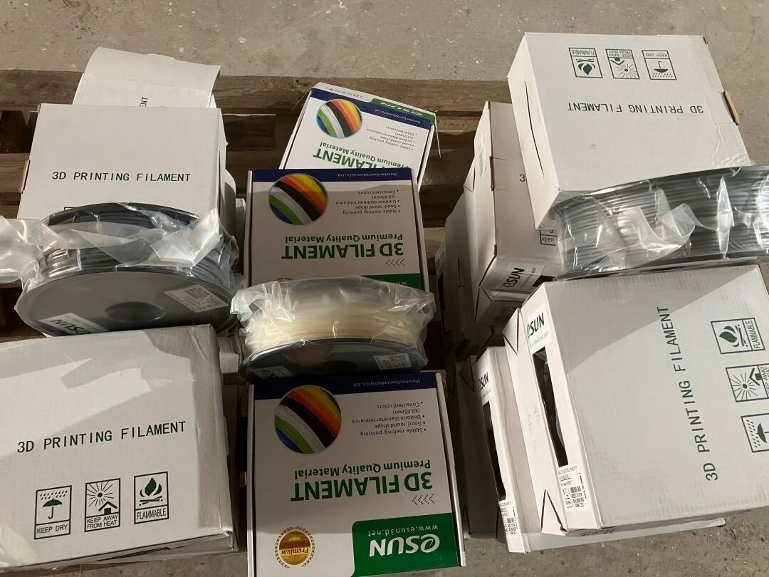 29 bobines de 1 kg de filaments PLA pour imprimante 3 D neuv…