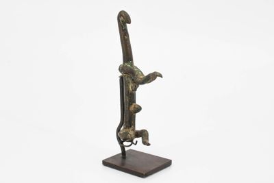 Personnage stylisé représenté debout