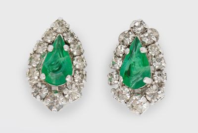 paire de boucles d'oreilles en émeraude et diamant