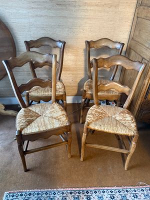 4 chaises paillées, , Lot à récupérer dans une maison à Briv…