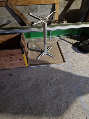 Table de jardin carrée en métal et PVC