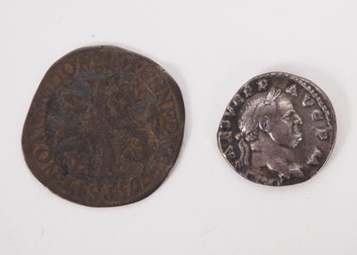 Deux monnaie anciennes dont un denier Vespasien. - Photo 1