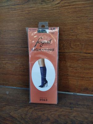 Lot de 90 paires de mi-bas de la marque FOGAL (produit de tr…