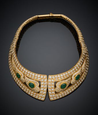 un collier à maillons en émeraudes et diamants
