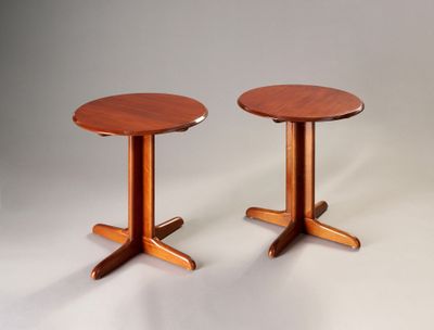 G PLAN Paire de coffee table à piétement quadripode en acajo… - Photo 1