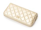 portefeuille long en cuir matelassé doré Chanel
