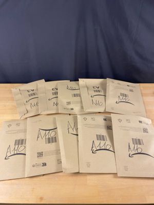 Lot de 10 colis Mystère (Retour Amazon,NPAI ,Adresse incompl…