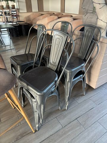 Mobilier de terrasse et restaurant : Six tables pliantes 4 person...