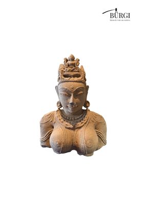 an image of a statue of a woman with a crown on her head