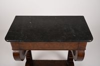 Console en placage d'acajou ouvrant par un tiroir en ceintur… (photo 2)
