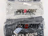 trois paires de t-shirts Jack & Jones dans des sacs en plastique