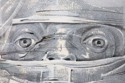 un dessin représentant un homme portant un casque