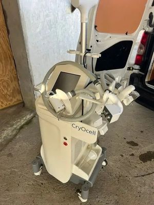 une image représentant un dispositif médical posé sur un chariot