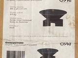 packaging of a pair of black plastic bowls on a cardboard box