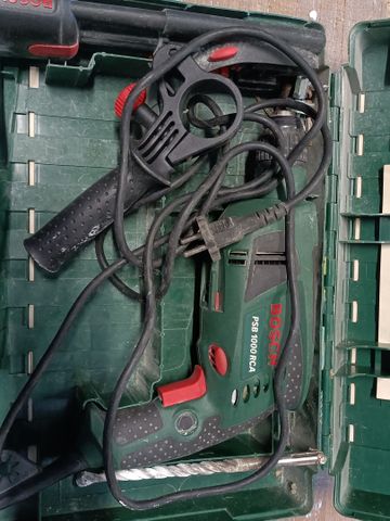 Perforateur filaire BOSCH PSB 1000 RCA, bon état apparent, dans s
