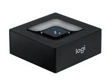 un gros plan d'une boîte noire contenant une montre