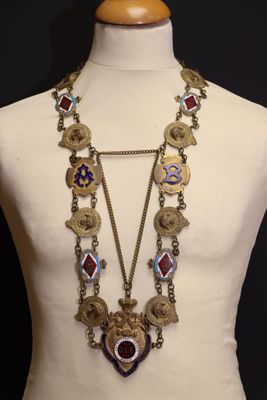 Echarpe de Cérémonie de l'Ordre Royal Antédiluvien des Buffl…