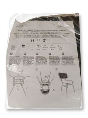une photo des instructions figurant au dos d'une chaise