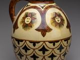 une image représentant un vase orné d'un motif de chouette