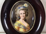 a picture of a picture of a woman in a yellow dress