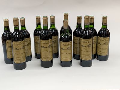 12 bouteilles 9 Château JULIE 1992 (niveaux divers), 3/1990