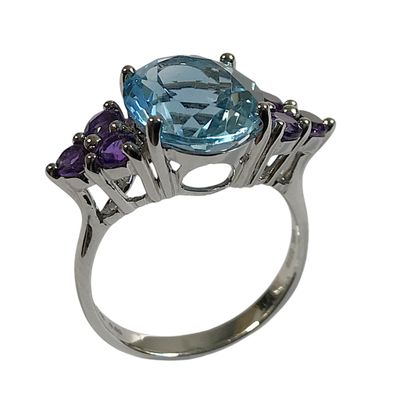BAGUE en or blanc 750/1000 ornée d'une TOPAZE (5,50 carats) …