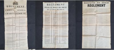 trois pages de vieux papier sur lesquelles figurent différents types de documents