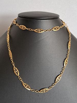 Collier en or 18K 750 millièmes, à mailles oblongues ajourée… - Photo 1
