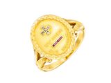 Gros plan sur une bague en or ornée d'une croix
