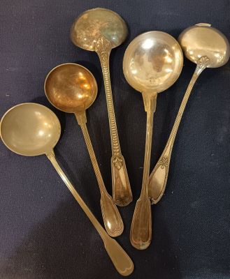 Lot de 5 louches en métal argenté