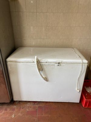 1 Congélateur coffre LIEBHERR Comfort Déclaré fonctionnel Po…