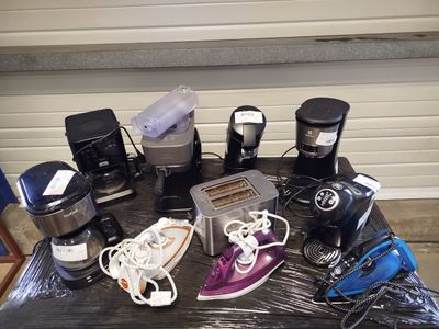 lot de 10 produits d'occasion (vendu en l'état) - non testés…