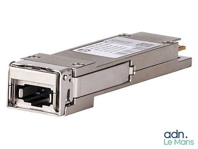 Gros plan sur un module de transmission SFP à port unique