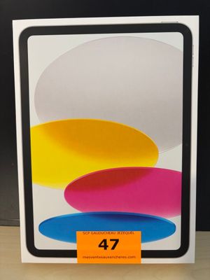 Le nouvel iPad 11 d'Apple est exposé dans un magasin