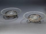 deux plaques de verre empilées l'une sur l'autre