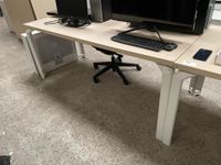 Bureau droit 180X80 HAWORTH BEIGE/BLANC et son fauteuil (photo 2)