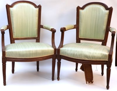 paire de chaises avec revêtement vert revêtement vert revêtement vert revêtement vert revêtement vert revêtement vert revêtement vert revêtement vert revêtement vert