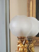 PAIRE DE LAMPES à pétrole en bronze ciselé et doré à décor d… (photo 3)